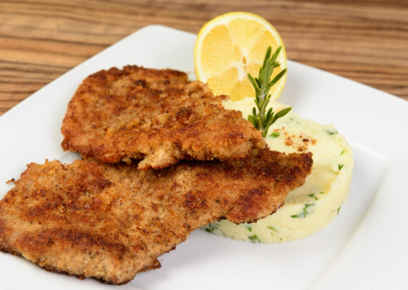 Шницель из свинины с картофельным пюре Алиго